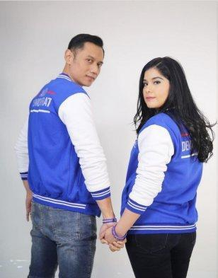 JIAHHH MASIH AHY AJE
.
.
.

Kelak bila telunjuk bu Mega dan pak Jokowi benar telah menunjuk pada satu sosok, bisa dipastikan dia adalah presiden ke 8 Republik Indonesia. Dia penerima tongkat estafet Joko Widodo selanjutnya.