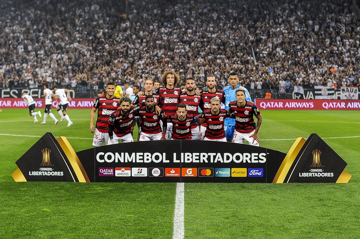 Flamengo's tweet photo. Boa noite, Maior do Mundo! ❤️

#VamosFlamengo 

📸 @mcortesdasilva8 / CRF https://t.co/DOn3gwTD4C