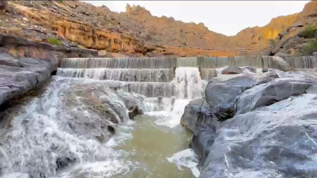 عبري الحدث (@ibri_event) on Twitter photo سد وادي ضم بولاية عبري صباح اليوم سد وادي ضم بولاية عبري صباح اليوم