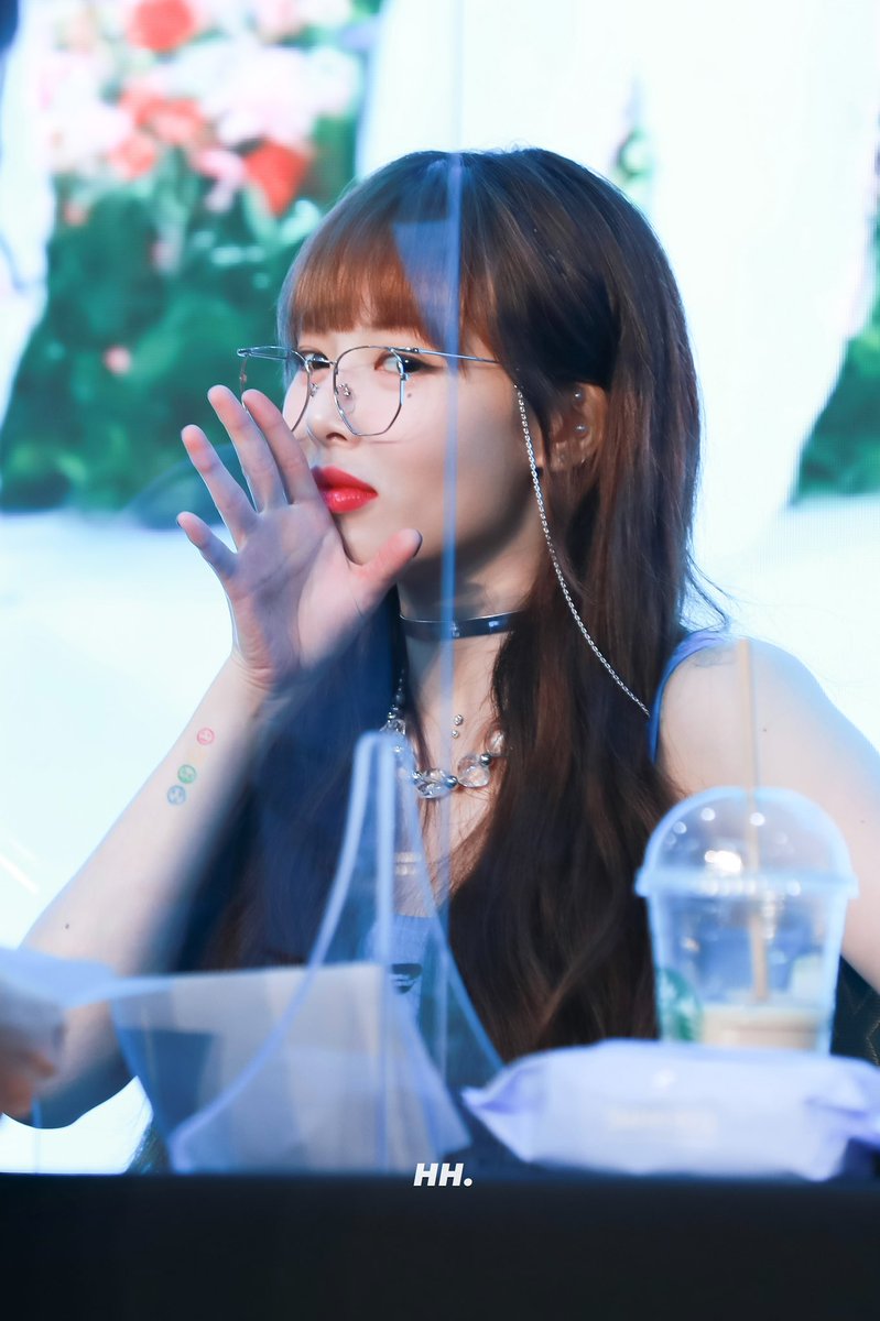 hengheng_hh's tweet photo. 220731 뮤직코리아 팬싸 #현아 #HyunA https://t.co/c4Z1uItvZ0