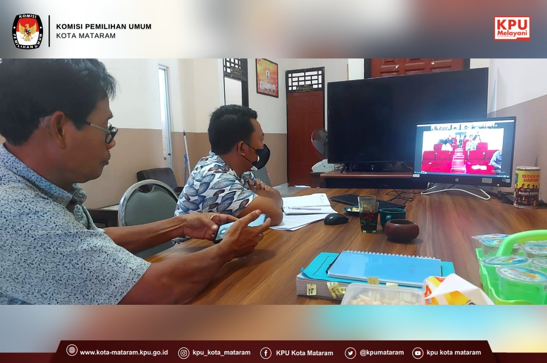 #TemanPemilih, Selasa(02/08).KPU Kota Mataram mengikuti Rapat Pleno Daftar Pemilih Berkelanjutan periode Juli Tahun 2022 yang diselenggarakan KPU Provinsi Nusa Tenggara Barat (NTB),Selengkapnya baca link...kota-mataram.kpu.go.id/berita/baca/79…

#KPUKotaMataram
#KPUMelayani
#PemiluSerentak2024
