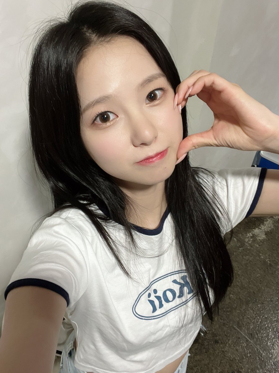S097R's tweet photo. 반쪽하트❤️ https://t.co/6RV8lhrIYL