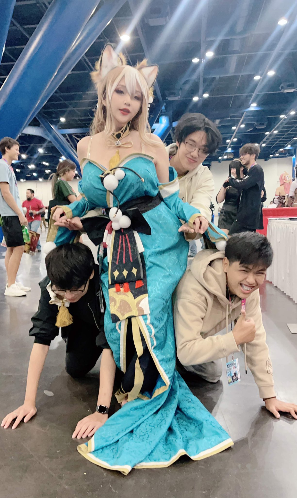 Hana Bunny on Twitter: "Idk what happened at my booth at @AnimeMatsuri
