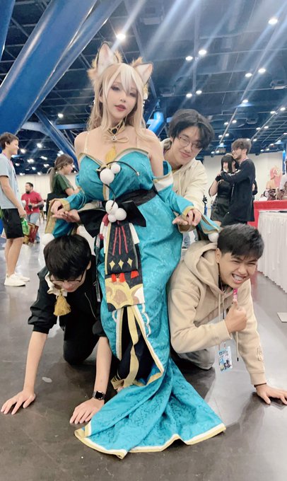 Idk what happened at my booth at @AnimeMatsuri don&rsquo;t even ask 😂😭 Also my dude Nick didn&rsquo;t come to complete<a class="tags" target="_blank" title="On Twitter" href="/?out=eyJ0eXAiOiJKV1QiLCJhbGciOiJIUzUxMiJ9.eyJpYXQiOjE3MTgyNDI4NzQsImlzcyI6InR3cG9ybnN0YXJzLmNvbSIsIm5iZiI6MTcxODI0Mjg3NCwiZXhwIjoxNzQ5Nzc4ODc0LCJyZWRpcmVjdF91cmwiOiJodHRwczovL3R3aXR0ZXIuY29tL0FuaW1lTWF0c3VyaSJ9.bsUCWcxUT09v1DtSqbaeAM9LTYsqqylJnWYcOg3X4yFyqBT4AJXkDS5UUEm28k7DN26G4ja7HWUovcsWLN9VtQ">@AnimeMatsuri</a><a href="/tag/residentevil"class="tags"><span>#residentevil</span></a>
