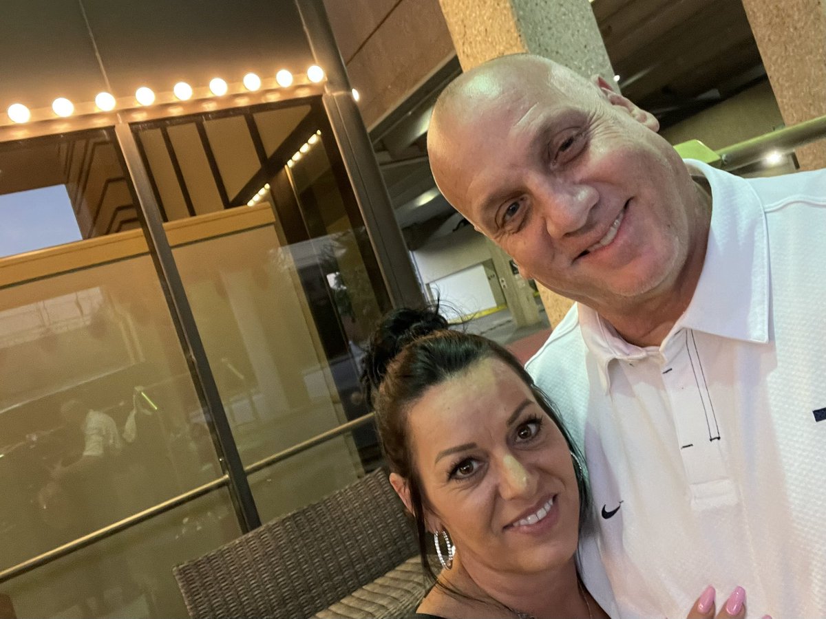 etomansuper's tweet photo. @michelle_toman hitting the road again, making this world a better place!
#ChangeMaker #YourWingMan 
#TogetherWeAreStronger https://t.co/VrzLrJk0cX