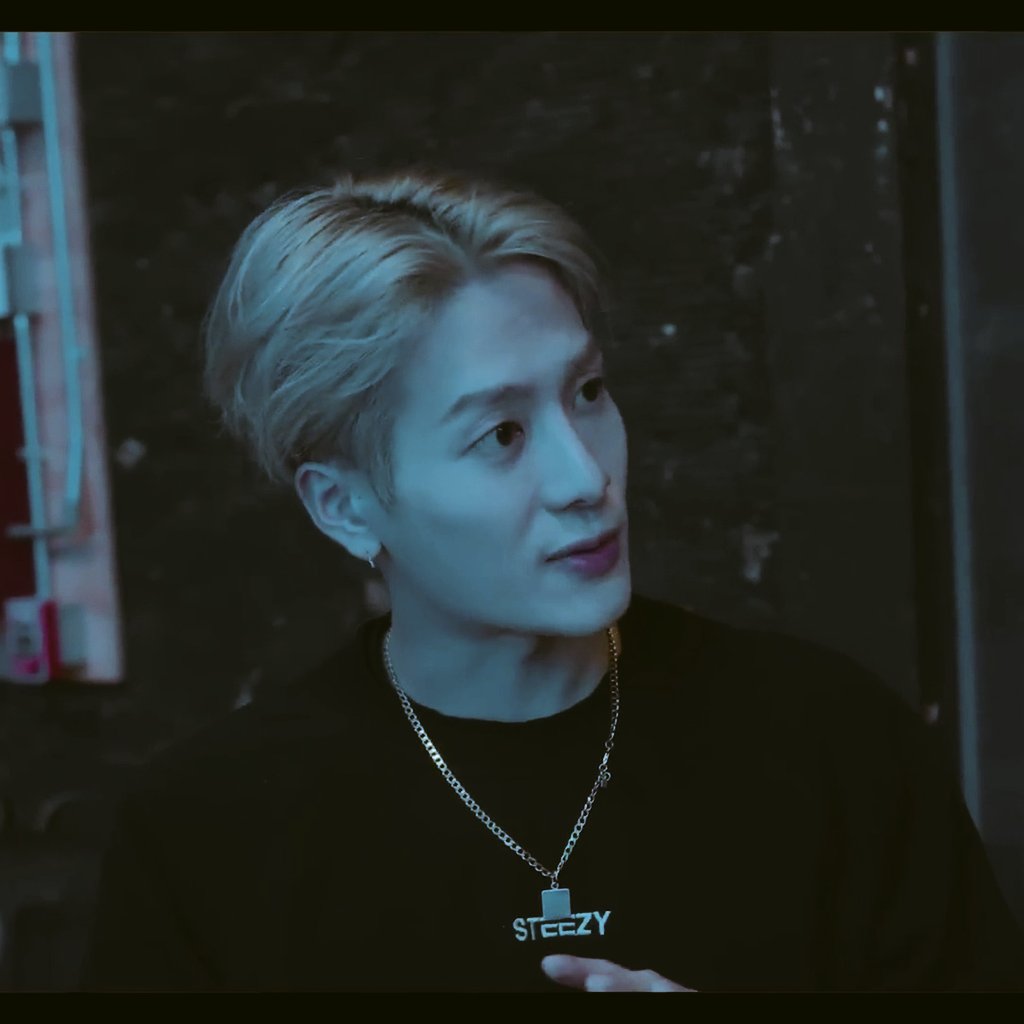Wang_TheKing's tweet photo. JACKSON WANG- THE SMART HANDSOME TALENTED WRITER, CREATIVE DIRECTOR, AND MOVEMENT DIRECTOR OF CRUEL😬🔥 https://t.co/CYTKMv7fYZ