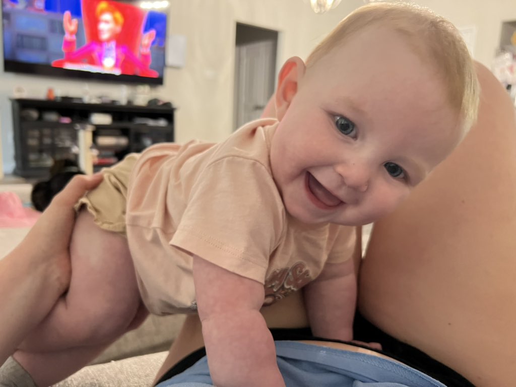 ashleeymichelle's tweet photo. I could stare at this angel all day 🥰 https://t.co/MHaic6GJJp