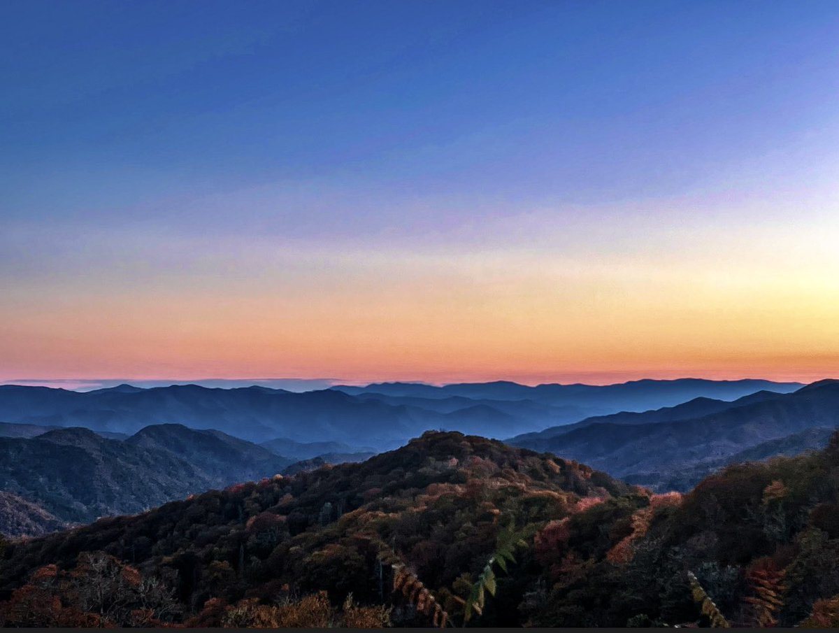 SnippySpree's tweet photo. The Smokies!! https://t.co/MvkjjUa61S