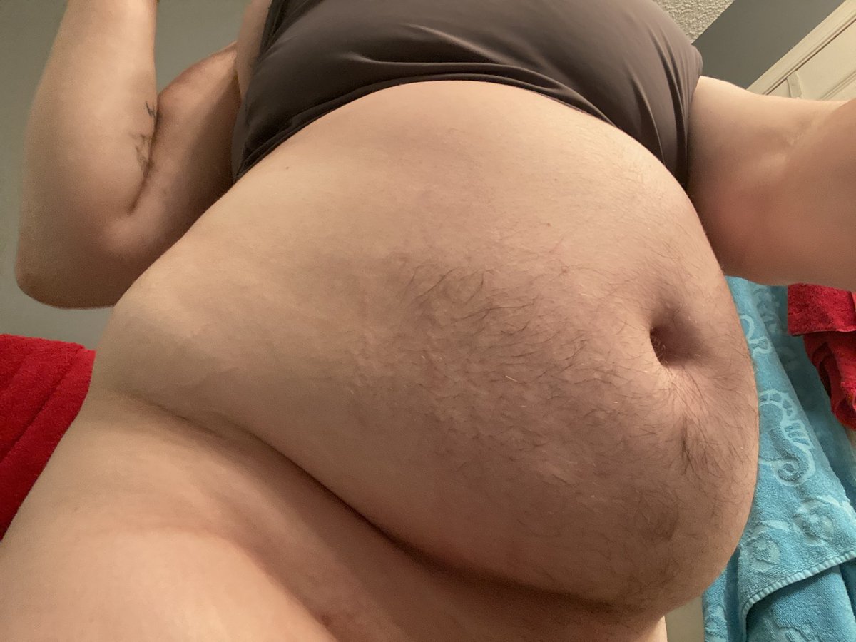 canineobesity's tweet photo. New fave angle🐷✌🏻 I have a convention this weekend! I’m so excited #feedee #feederism #gainer #bellykink #grommr #transfeedee #transgainer #chub https://t.co/sSS3olWX7p