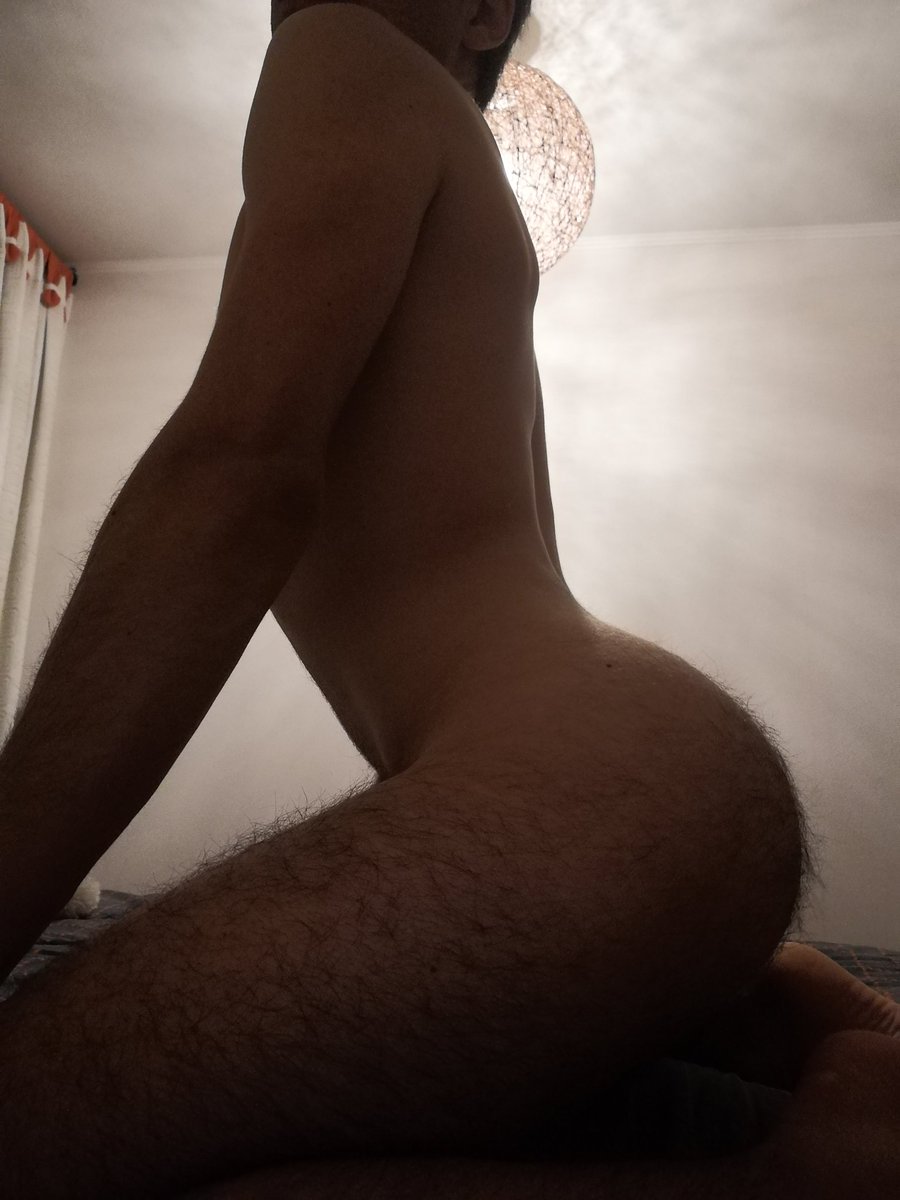gatomalquerido's tweet photo. @erostudio89 Gatito malquerido por acá https://t.co/ZBwbZHx896