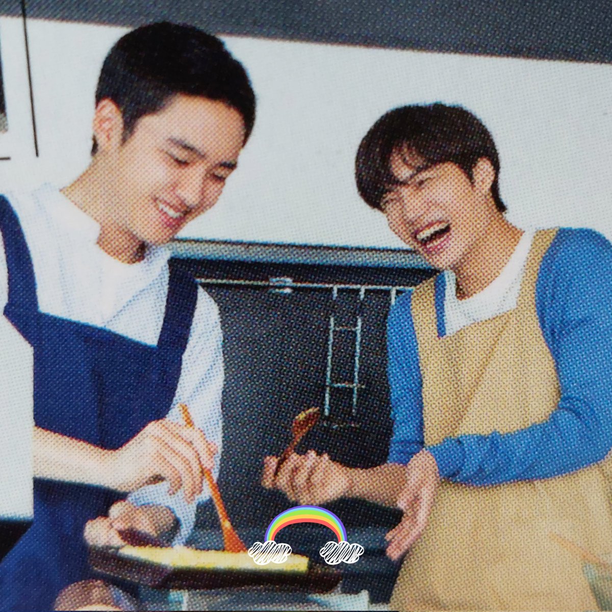 HappyFangirlPH's tweet photo. I don't think I've seen this picture before. Huhu, may you always be happy, boys--all of you in #EXO! ;-) #KAISOO #Planet8 https://t.co/w5ZBPaMfRn