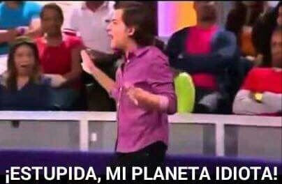 sergiof74947458's tweet photo. #TheVoiceCHV
-Cuando Beto no dice de que planeta es el participante...
*El participante: https://t.co/RkxxMKxdSh