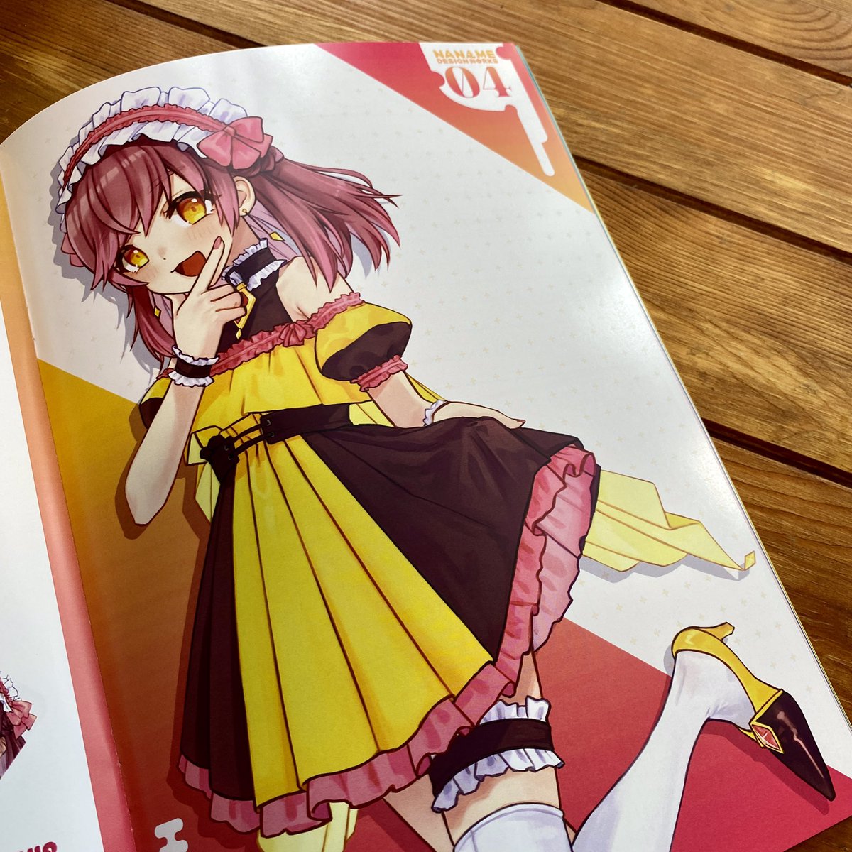見本誌届いた!
これが40Pの分厚さ…

表紙はPP加工で少し色が濃いめに出ましたが、本文はすごく綺麗に印刷されてます!

じつは私も直筆プロフィールを書いています😳お楽しみにー!! 