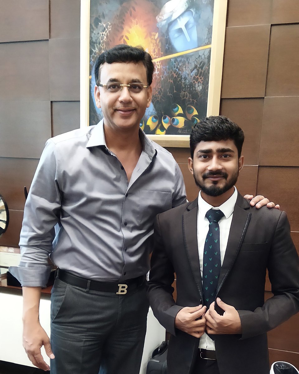 officesandeep77's tweet photo. जिस व्यक्ति को एक अच्छा गुरु प्राप्त हो जाता है उस व्यक्ति का भविष्य साकार होना लगभग तय हो जाता है।

Co-Founder of Vestige Marketing Pvt Ltd @deepaks2205 sir 🙏🙏✨🥳

#vestige_marketing_pvt_ltd #guru #personbehindsuccess #deepaksood #vestigesandeepkumar ✨❤ https://t.co/nJhtQ8vvOn