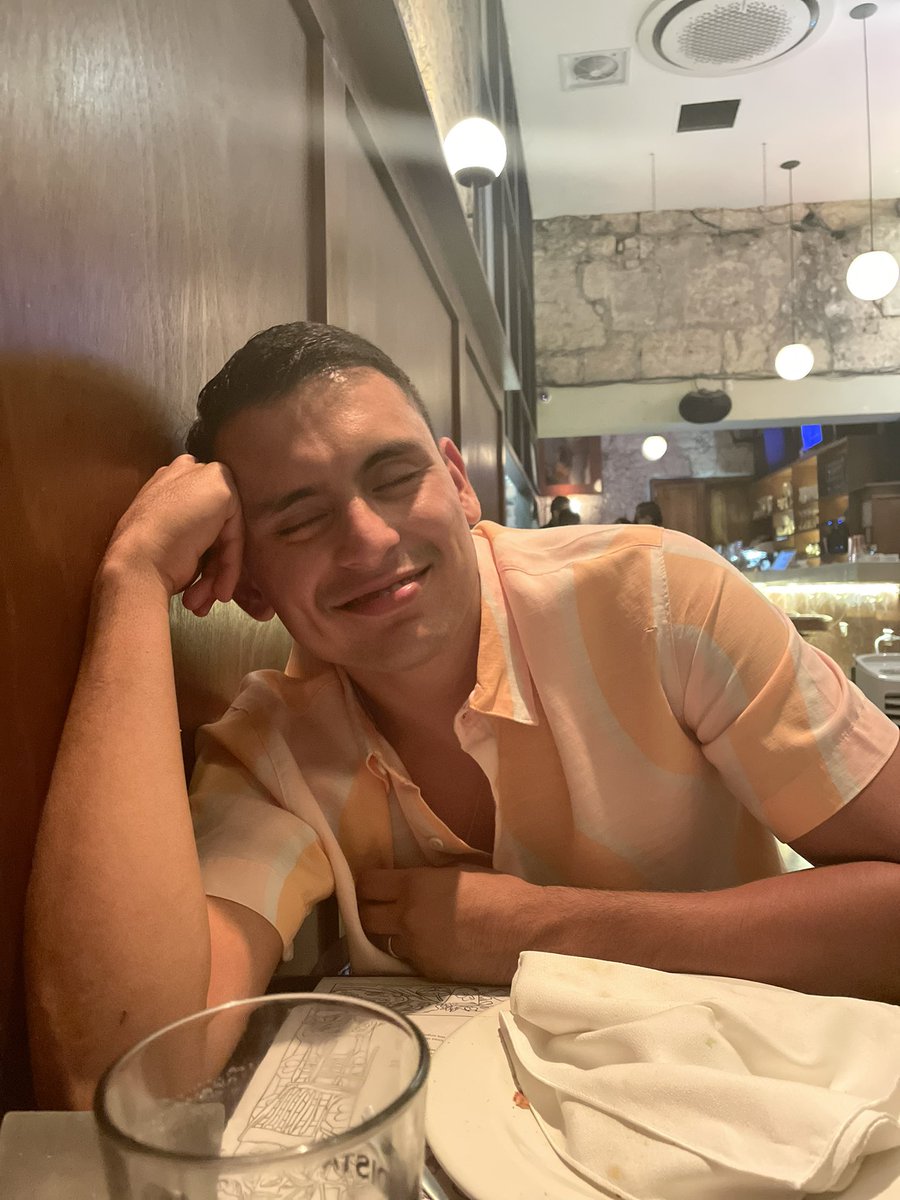 marceegarza's tweet photo. Si terminando el día tengo esta sonrisa de niño chiquito enfrente de mi para mi el día cambio de malo a bueno ❤️
Gracias por todos los días demostrarme tu amor de diferentes formas y si tengo días grises llenarlos de colores 🌈 https://t.co/gUX7rrcCmZ