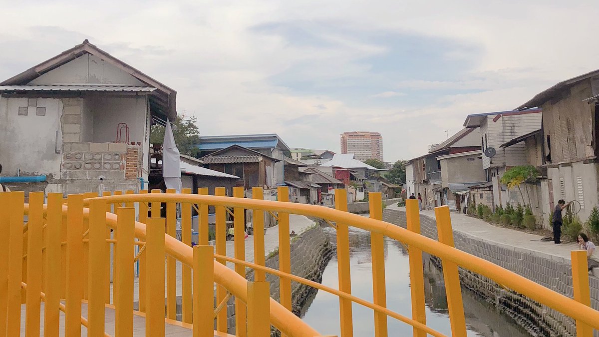 JaobearY's tweet photo. เหมือนหลุดมาหมู่บ้านเกาหลี เดินมาตอนเย็นบรรยากาศดีมากๆ เดินกินลมชมวิวชิวๆ
📍คลองแม่ข่า
#รีวิวเชียงใหม่ #chiangmai #เชียงใหม่ https://t.co/j3JwnzhO3h