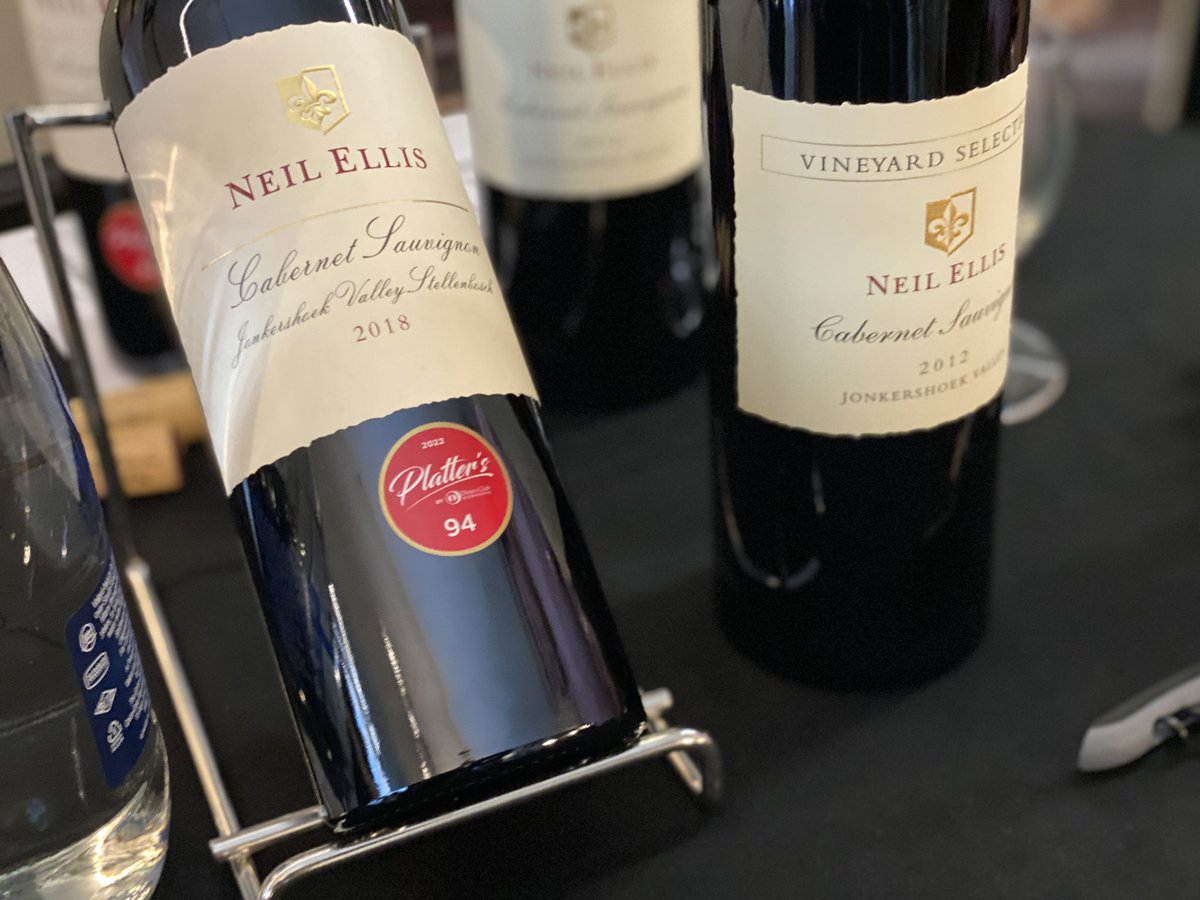 danlikeswine's tweet photo. Stellenbosch comes to Johannesburg… The @stellenboschcab crew took over #MeshClub on Saturday for some time travel: new vintages presented alongside wine going back a decade or more, all celebrating @StellWineRoute’s place amongst the world’s leading cabernet sauvignon regions. https://t.co/5lRJRhtb1X