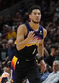 CaptainMarc95's tweet photo. With the signing of @dwizthekid4, he joins fellow Grand Rapids, MI native, @DevinBook on the @Suns. Keep making our hometown proud. #GRMade #The616 https://t.co/dN9aDeNTTC