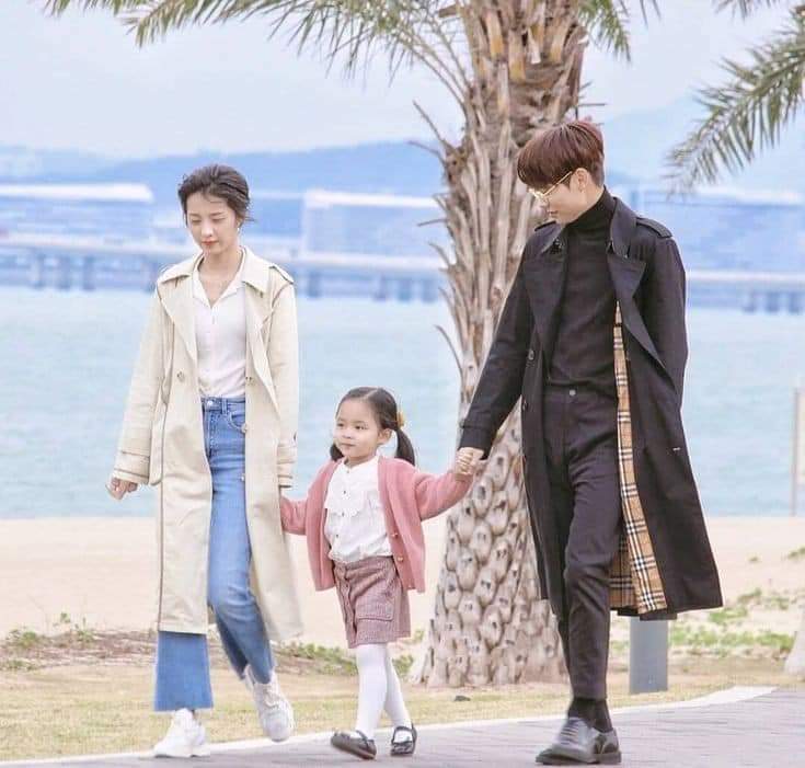 itzmekhriz's tweet photo. Happy 1st year anniversary Team Crush❤️ The only cdrama that after 365 days is still living rent free in my head...Evan and Wan you both hold a special place in my heart...you had me at "ALWAYS"🌹
#Crush
#SuYan
#WanLin
#WanLinCP
#SuYanCP https://t.co/U8YQf4D5OG