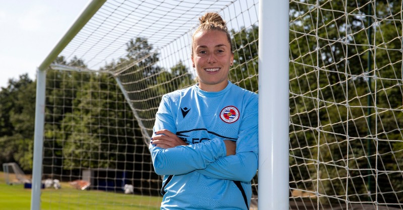 ReadingFCWomen's tweet photo. We are delighted to announce that @BeckJane18 has returned to the club on a one-year deal following the end of her contract with Charlton Athletic Women βοΈ
#BeckyisBack #WelcomeHomeBecky https://t.co/Bi27XFDLRw