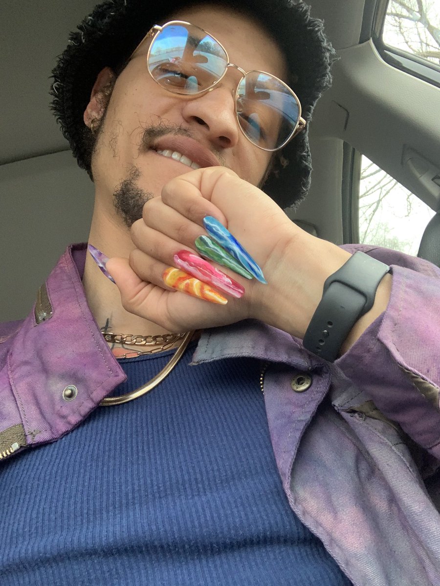 6_3thecreator's tweet photo. Happy hump day support real art link in bio #GoFundMe #fyp #nailart #nailtechlife #malenailtech #explore #explorepage #reels #tiktok #lgbt #artistsoninstagram #blacknailtech #atlnailtech #atlanta #atl #nailtech #blackpainters #atlartist #artist #painter https://t.co/YrrdNloj3A https://t.co/3jNvzsCNvd