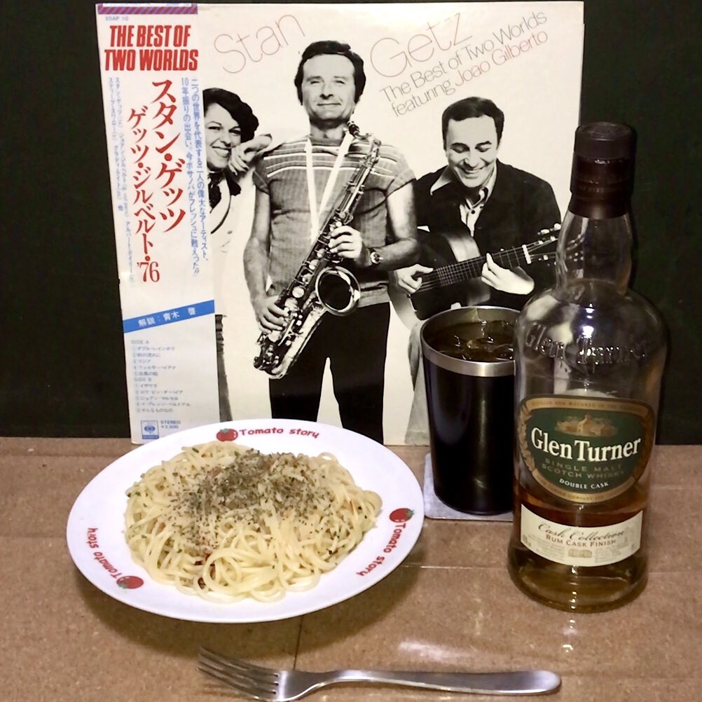 SKYLINE_E_ECR33's tweet photo. 福岡は夜の8時✨
パスタはこの30年
自分で拵えた
フレッシュバジルパスタが
基本だが
ツレが前に買った
#香ばし海老のペペロンチーノ
感動でリピ買い
皆さま
今日もお疲れ様ございました
🍝😊🥃
#晩酌
#GlenTurner
#RumCask
#SingleMalt
#NowPlaying
#TheBestOfTwoWorlds
#SanGetz
#JoaoGilberto https://t.co/Oc95d0TdWK