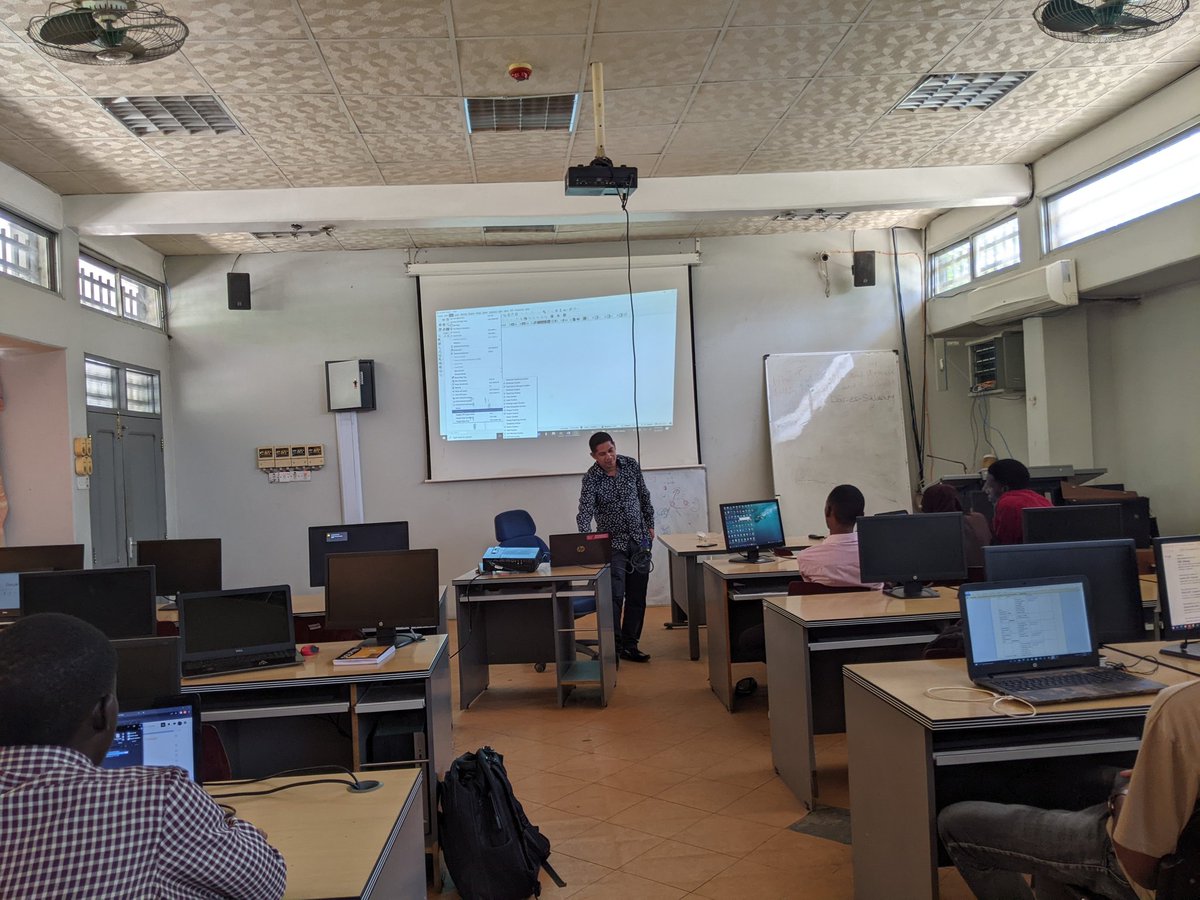 TukupalaMwalyo1's tweet photo. yesterday and today #MCL students @UdsmOfficial are getting familiar with typical ict and geospatial tools from experts to help them ideating solutions for their actionable problem #geoict4e https://t.co/pUfIpuOdIC