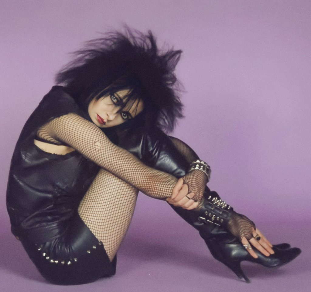 MagicCrystal7's tweet photo. Siouxsie Sioux by π· Β© Joe Bangay
#siouxsieandthebanshees #Siouxsiesioux #siouxie #postpunk #newwave #gothicon https://t.co/wumivpr64L