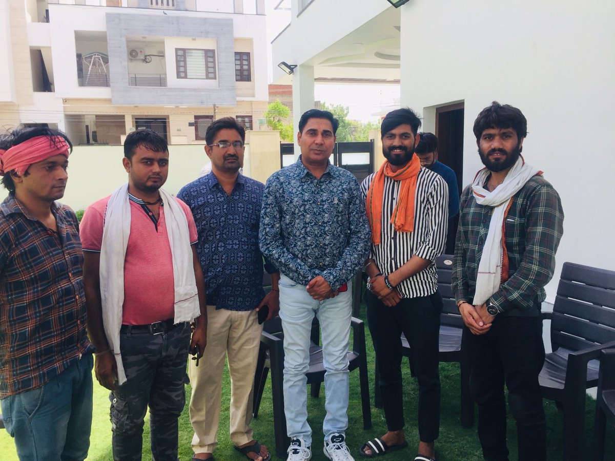 RahulYadavvimal's tweet photo. #सी एच ए के नए अध्‍यक्ष श्री बलजीत यादव जी जन के जननायक असली हीरो@baljeetbehror https://t.co/8kmwVcJwNG