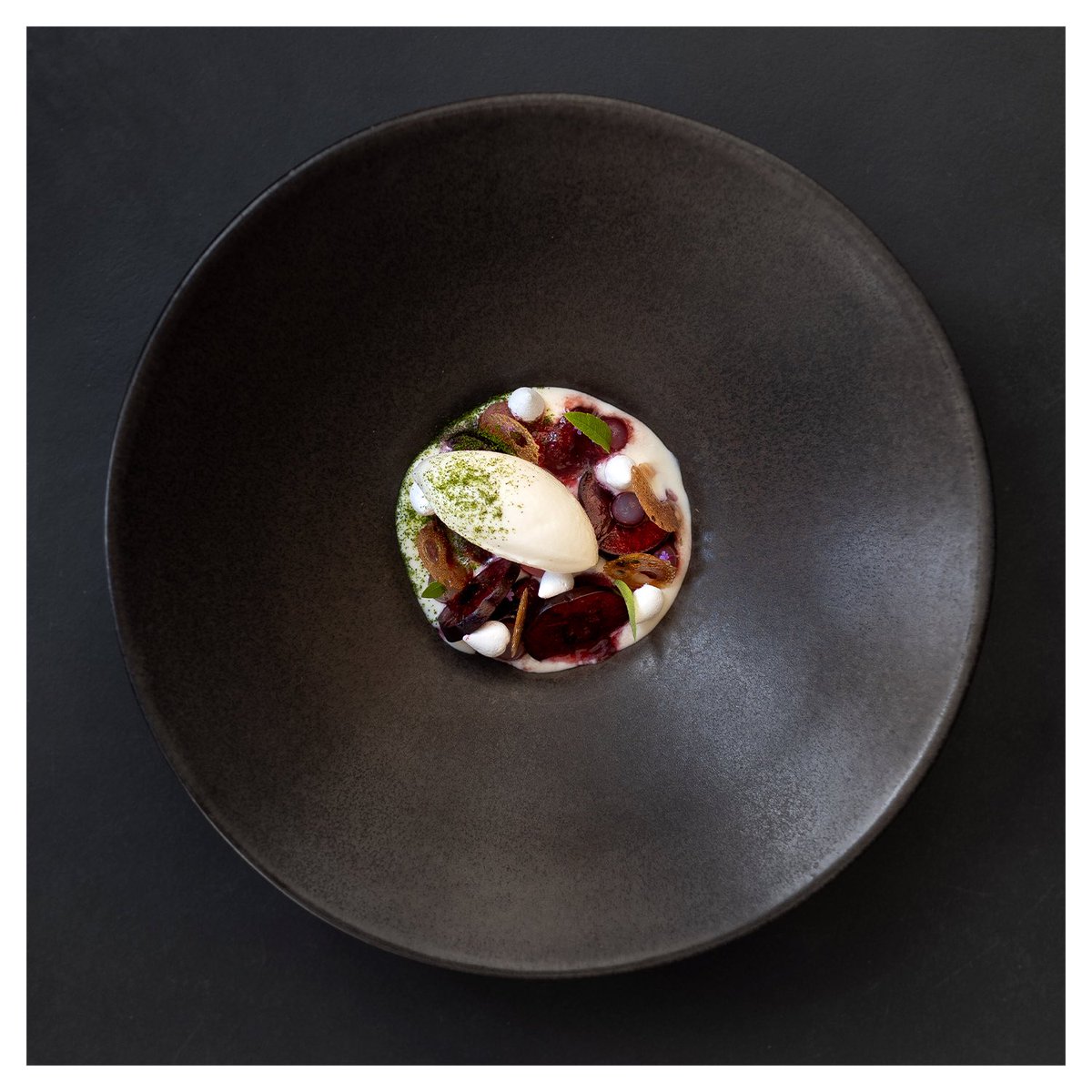 RestaurantOne's tweet image. 🍒Dutch cherries, figleaf ice cream, meringue, honey.