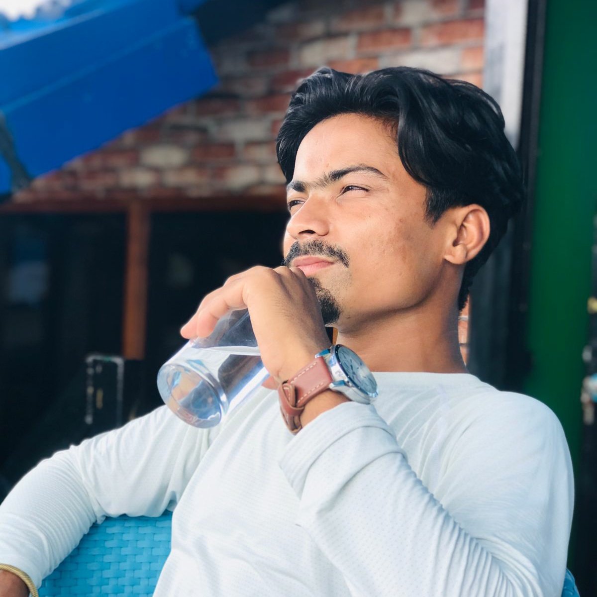 खै किन किन  उसलाइ देखेपछि तिर्खा पनि हरायो ❤️