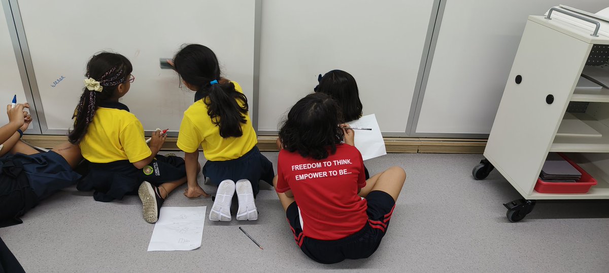 IamCharmiShah's tweet image. draw and guess chain game to break the monotony and encouraging and enhancing team work and concentration through gamification! It&apos;s even better when you join in the fun! #PYP #GamificationLearning #PYPLearner #NewAY #grade3 #OISMumbai