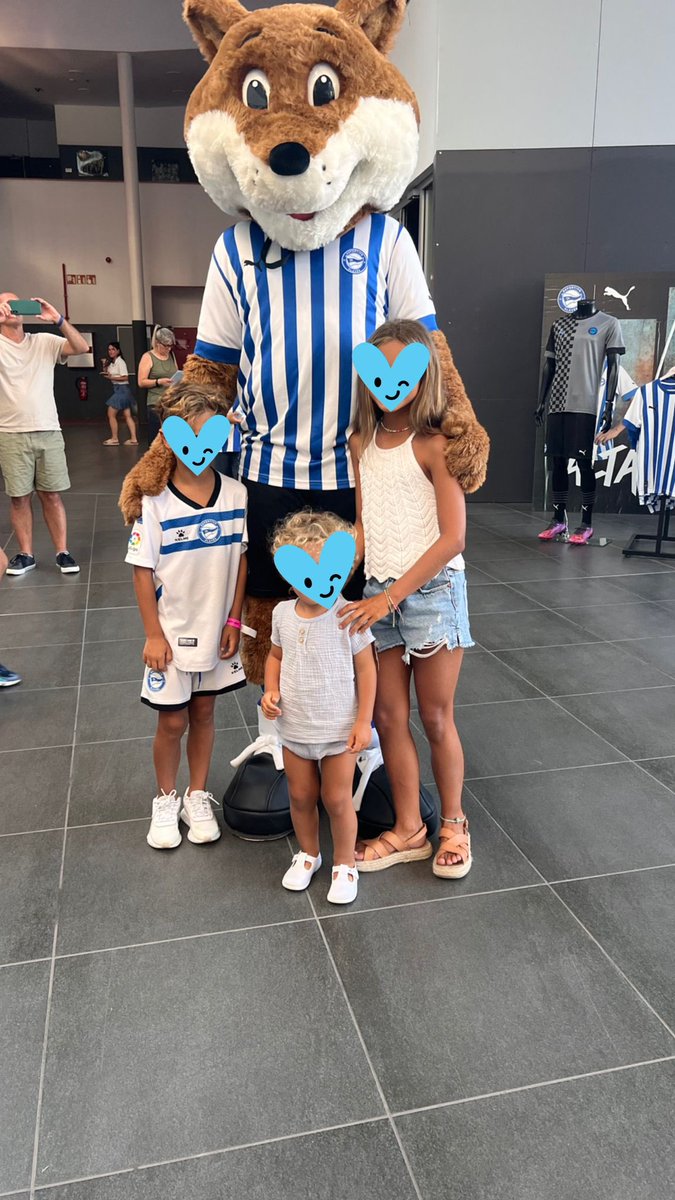 Tarde especial con los nuestros , Muchas gracias a todos ! 👏🏻
Nos vemos pronto 🏟⚽️ #AltaLaFrente