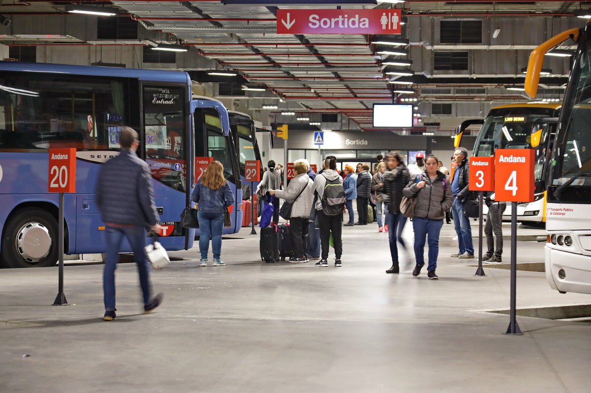 cimalsacat's tweet photo. 📌 El 70% d'usuaris i usuàries 👥 de l'estació de #BusGirona valoren la gestió de #CIMALSA amb ✅ notable o excel·lent. Gràcies a tothom que va participar a l'enquesta! 👏 Seguim treballant per donar el millor #servei a l'estació de #Girona #mobilitat https://t.co/I1WkMS8chy