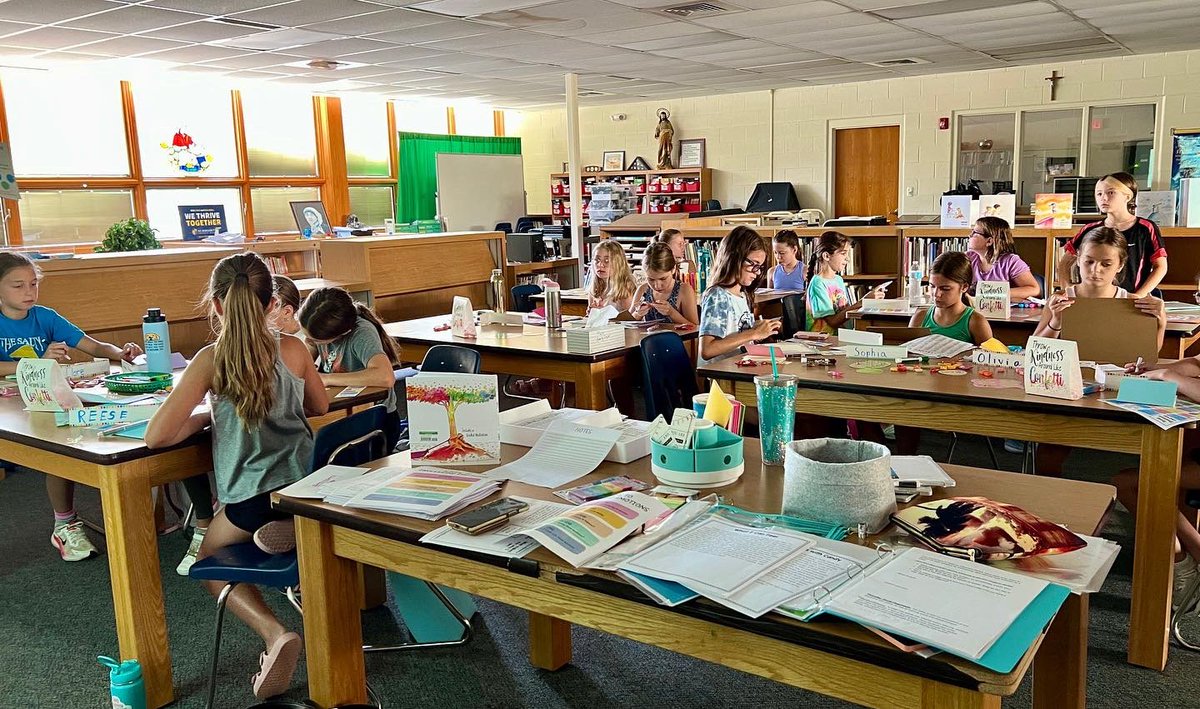 stbernschool's tweet photo. Miss Carbonβs very first SEL/Mindful Movement Workshop has been a wonderful experience so far!
Our young yogis are learning practical life skills around the 5 core competencies of Social Emotional Learningβall while enjoy the great outdoors!π§πΌββοΈ #stbgrows #yogalife #namaste https://t.co/51BOK8Hn6H
