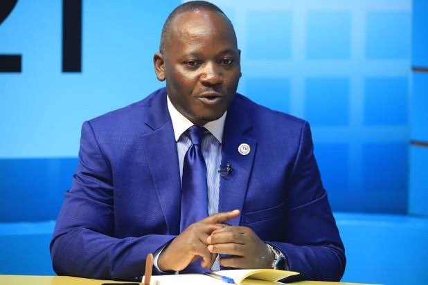 CanaryMugume's tweet image. Speaker of Parliament Anita Among has rejected LoP Mathias Mpuuga’s move to replace Ojara Mapenduzi with Gilbert Olanya as Chairperson Local Government Parliamentary accountability committee. She insists Ojara’s committee still has work to be done.