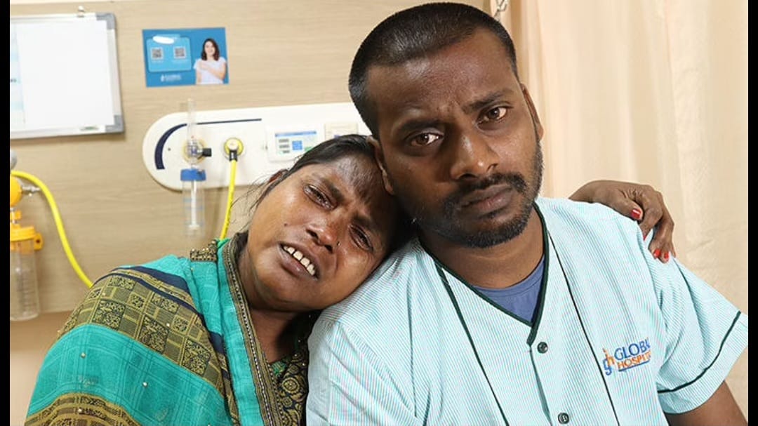 hisushank's tweet photo. @GuruOfficial sir, can we get his two hands back. We already collected some funds but thats not enough for his operation and post treatment. Please help. He is being treated now at global hospital mumbai. His name is mr. Amit kumar. https://t.co/l0CUc93H5H