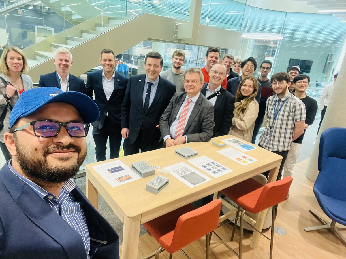 qammera's tweet photo. It was pleasure to host @jamiehepburn  @scotgov and the delegate to showcase our Quantum Technologies Theme work @UofGARC  @UofGlasgow  and @EPSRC funded QUEST &amp; @QC_ICT project  @QuantIC_QTHub @UofGVC @cjpearce @d_faccio https://t.co/XpEzX76Yhf