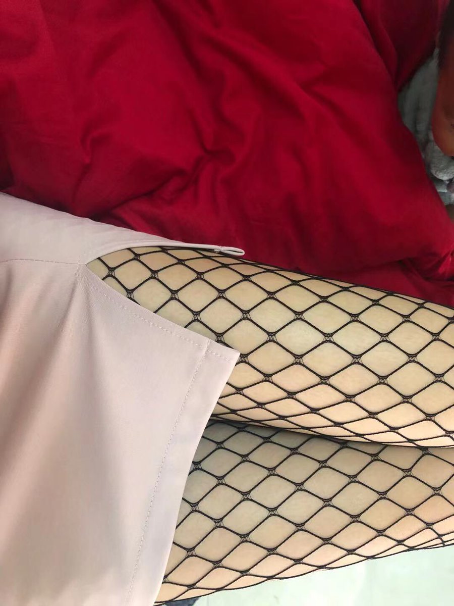 现在刷推感觉完全都是看广告！