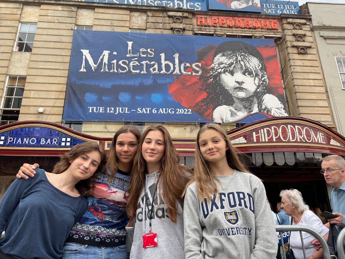 🎫 Our summer school performing arts students took a trip to see Les Miserables at Bristol Hippodrome last week as part of their exciting activities programme! Find out more about the course here: tauntonschool.co.uk/.../senior-per… #TauntonSchool #summer #summerschool2022 #summerschool