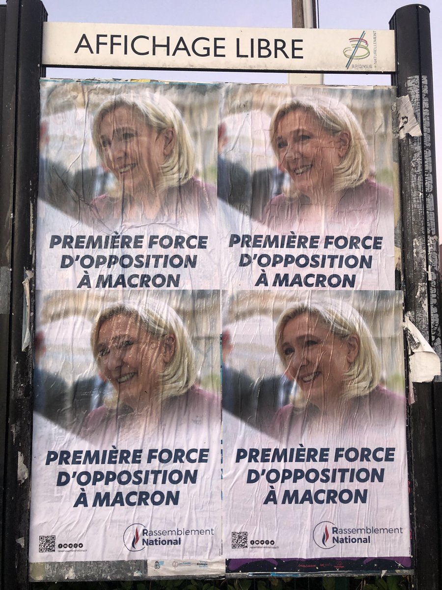 Après des vacances bien méritées retour avec @ElodieAnnani23 sur le terrain avec un collage sur les villes de #Saintefoyleslyon, #Brignais, #Saintgenislaval, #Oullins. 

Bravo à @MLP_officiel et aux 89 députés RN ! Ⓜ️🇫🇷

#AssembleeNationale #RN #AURA #Rhône #circo6910 #circo6912