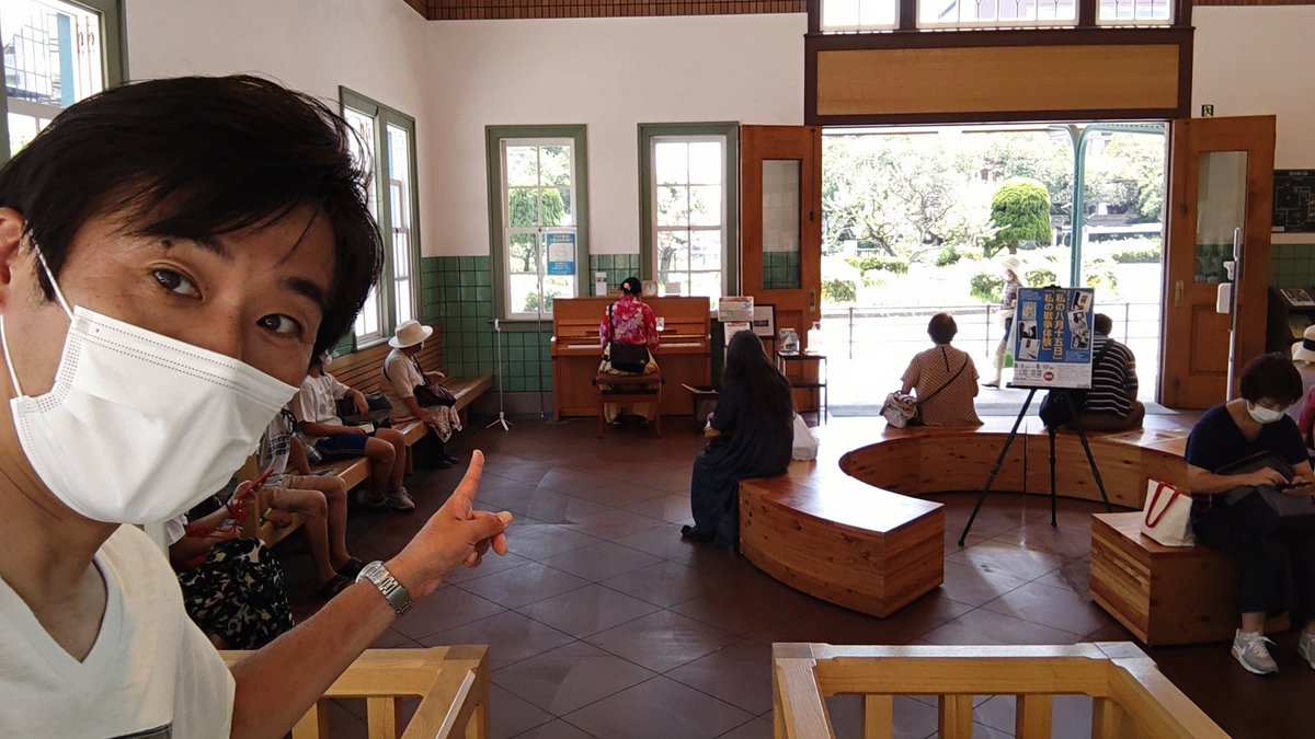 hide_ichi's tweet photo. 【このあと「つながるNews」】
(水)はJR国立駅の #旧国立駅舎 から。
国立市・東大和市の新型コロナ関連情報や、インタビューは国立のダンスチーム #lockshow の佐藤華さん🕺
多摩エリアは17時、八王子・日野エリアは18時から。
スマホアプリ「ど・ろーかる」でも見られます。
#jcom #つながるnews https://t.co/dnGBy307Sr