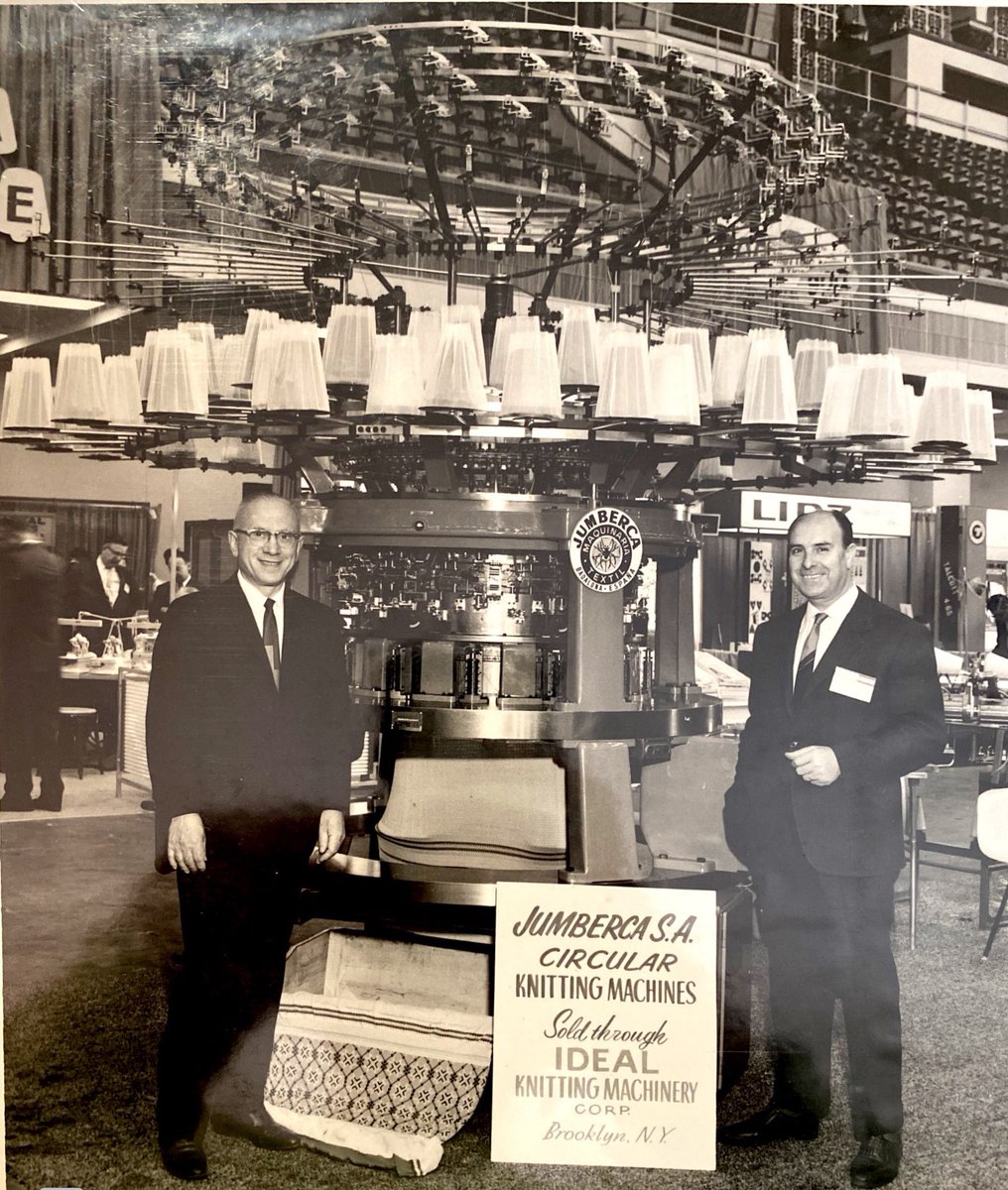 JumbercaBCN's tweet photo. #KnittingMachines | Jumberca's new link-links machines allow production to be tripled. In 1966 Jumberca presented its links-links machine at the Knitting Arts Exhibition (KAE) in Atlantic City (New Jersey) https://t.co/gPIFN8urII #JumbercaReturns @CompanyPatterns https://t.co/p97LPx6a1w