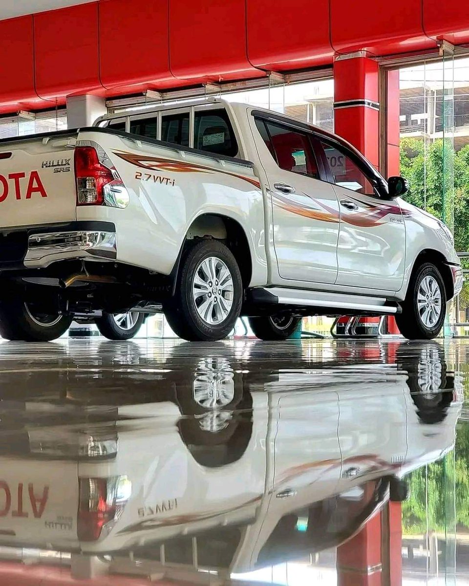 لو كان المرء وحده لما أستطاع شيءٌ هزيمته😥 لكن يُهزم المرء بالأشياء التي يحبها🙂
صباح الورد 😍😍