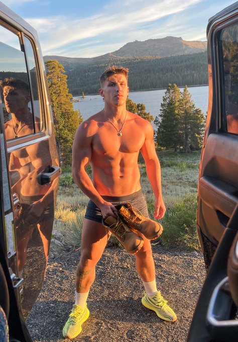 boots or yeezys? https://t.co/XZ34P0KDVV