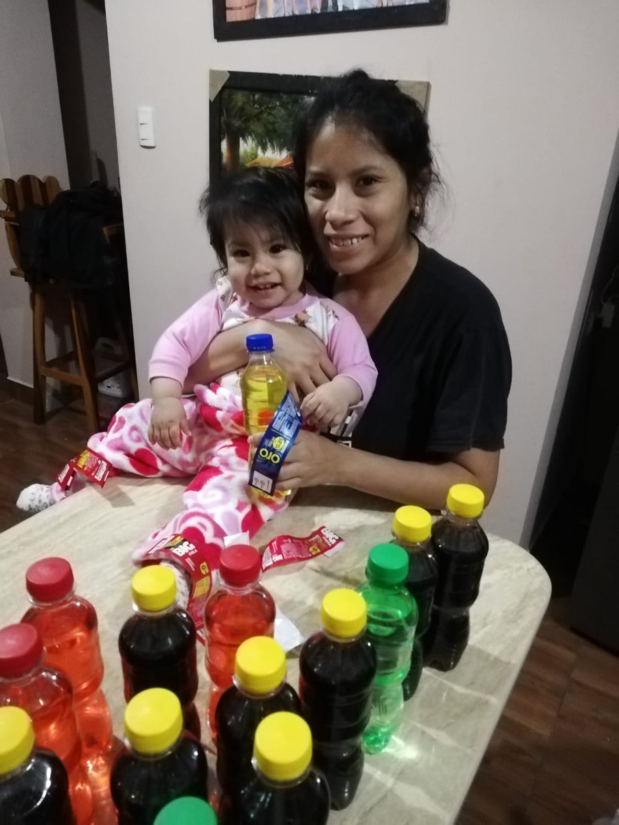 karen_ktop's tweet photo. Mi cara de tragedia porque Aitana quiso levantarse a ayudar a papá con los preparativos de su fiesta a las 02:00 de la mañana https://t.co/9QsDJxaQm3