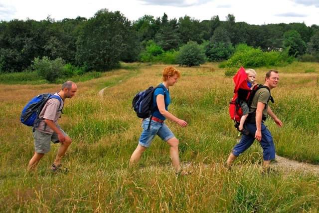 Routes bekend...
De Routes van de allereerste Duin en Bollen Vierdaagse zijn bekend. 
Ze zijn te zien in de app en op db4daagse.nl. Op de website zijn ze grafisch te lezen en tevens in Google Maps te bekijken.
En onthoud... je kunt maar één keer de allereerste lopen.