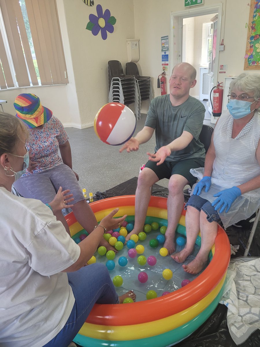 Supportability9's tweet photo. Keeping cool and enjoying a game of beachball at our Skills Community Group! 😎🌞😀
#disabilitydayservice #disabilityinclusion #disabilityservice #stockport https://t.co/X5uVu2ELFi