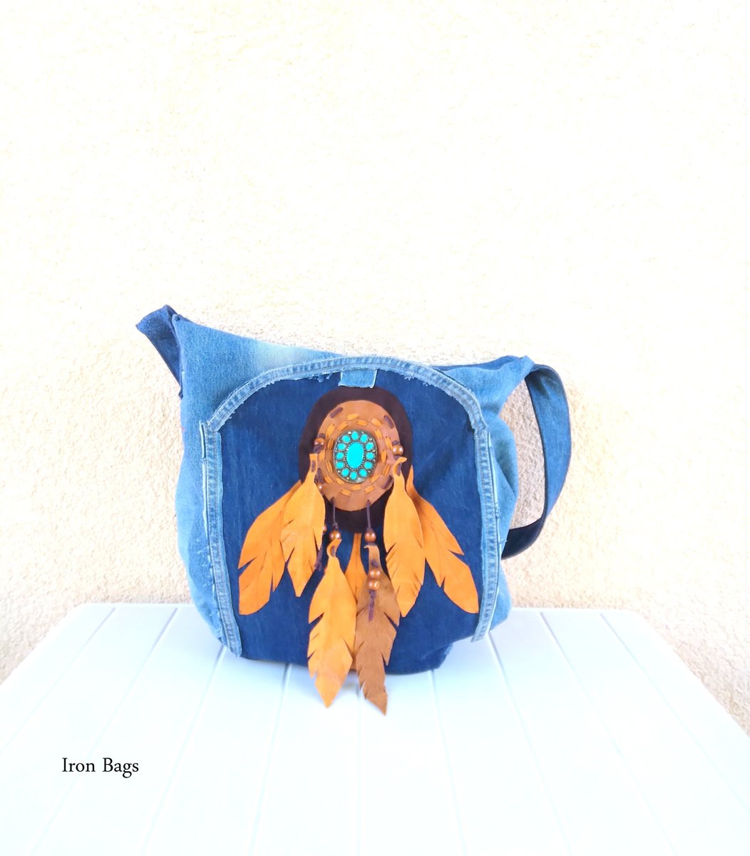 JustineArt8's tweet photo. New denim big bag #etsy shop: Large denim shoulder bag in blue https://t.co/QPniAThQgU #blue #halloween #bohohippie #crossbody #dreamcatcher #jeans #sweetsmokebags #denimbackpack #bagdenimjean https://t.co/2sojqkkC7O