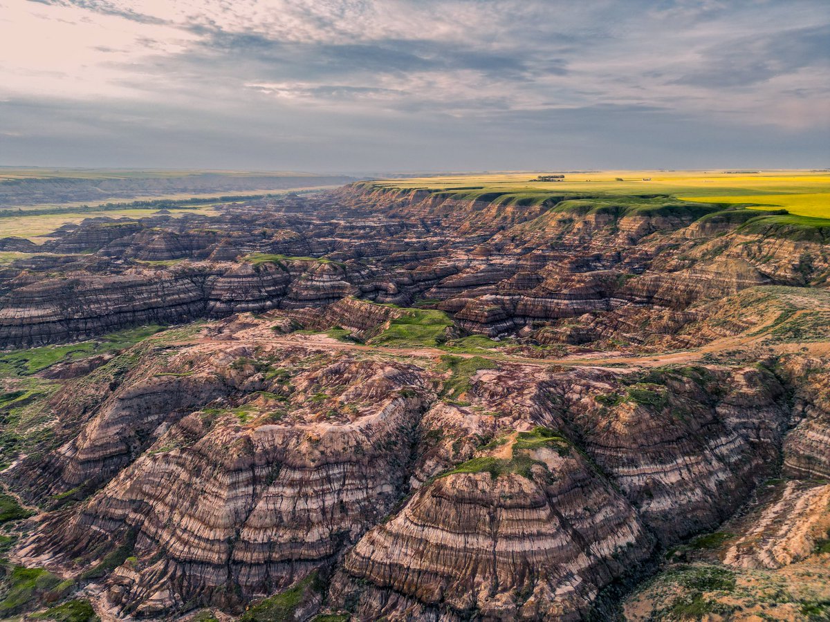 At Horsethief Canyon. Such a spectacular place
#dronecanada #droneontario #dronephotography #mini3pro #dronestagram #drone #canada #dji #canadiandronepilot #dronelife #droneoftheday #lakeontario #dronephotographer #canadadrones

youtu.be/Db_7VomrzzI